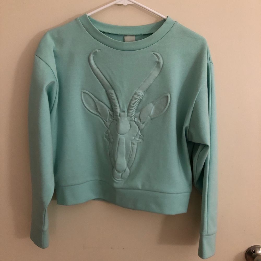 Unique Cropped man to man! 🦋